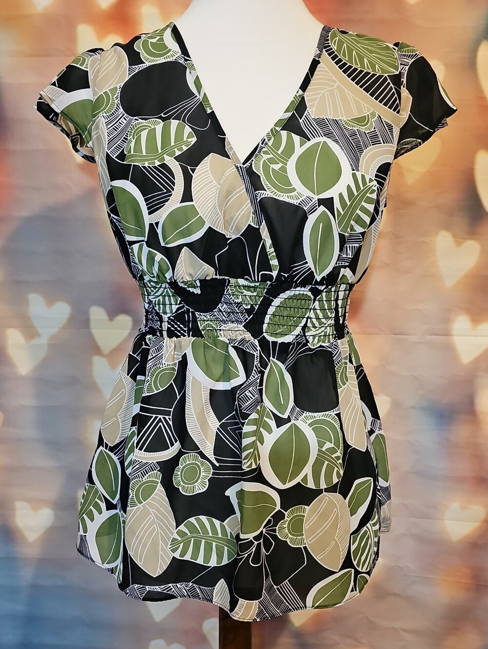 Apt. 9 Black, Green & Cream Leaf Print V-Neck Blouse